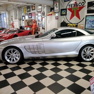 Meet your Posher, Mika